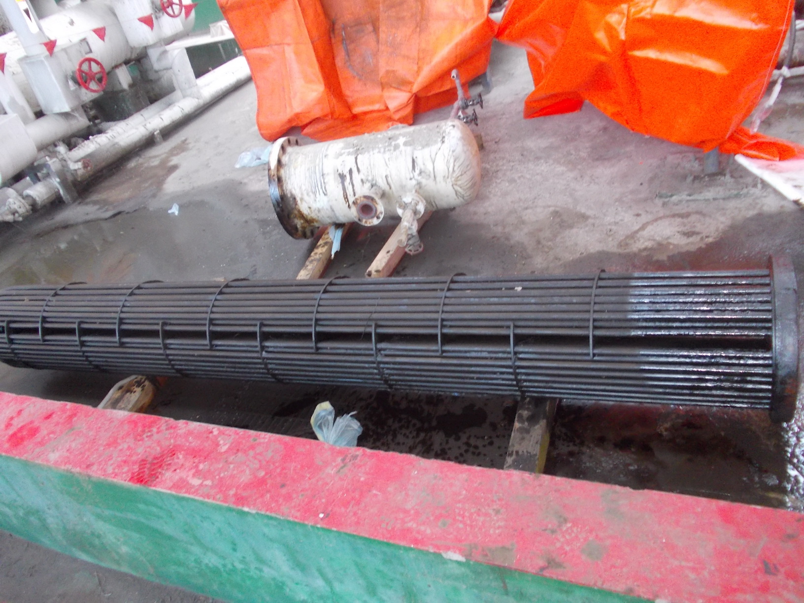 Power plant Heavy oil heat exchanger water jet cleaning